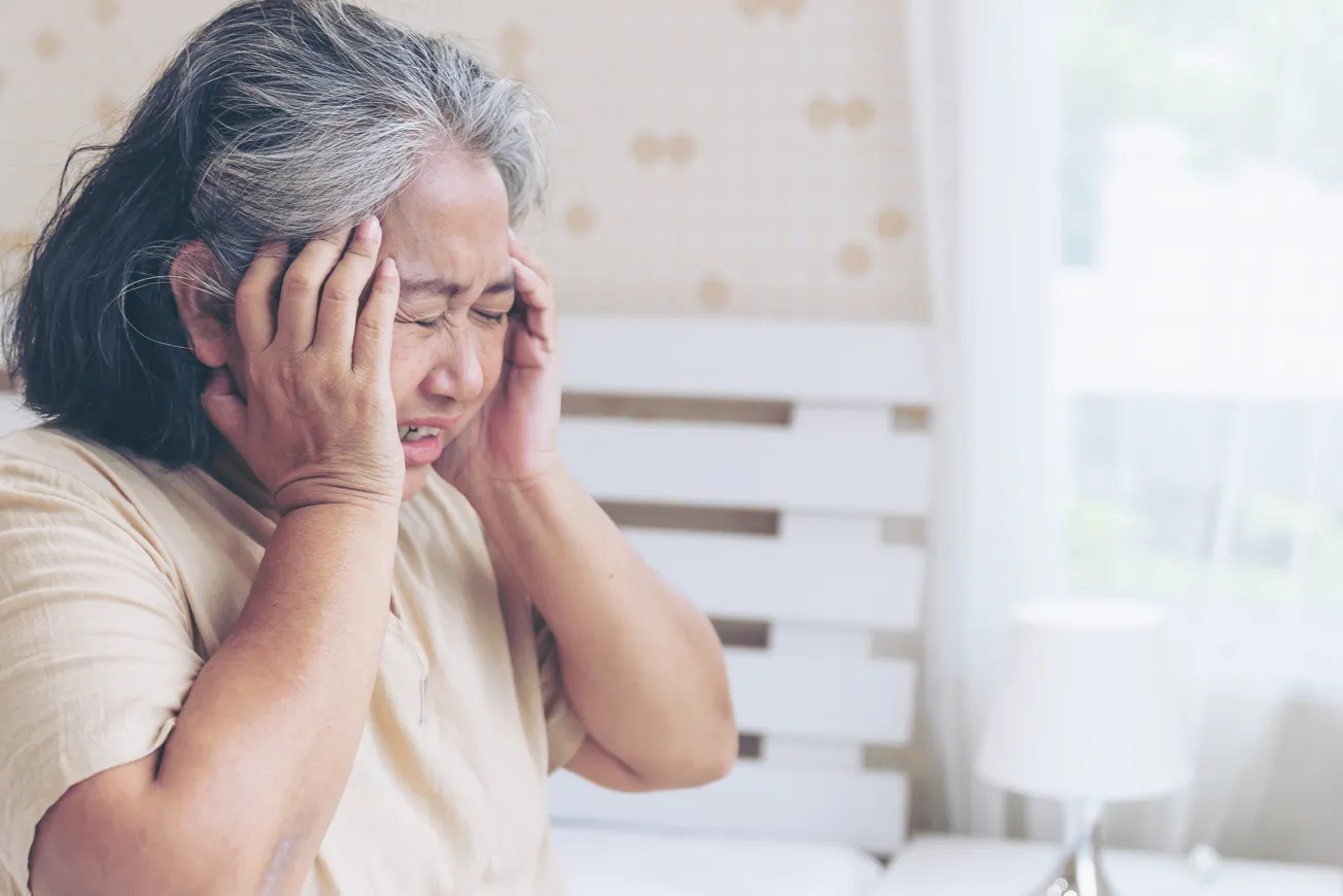 頭痛也是中風先兆？6題自我檢測 常按4穴位可防病